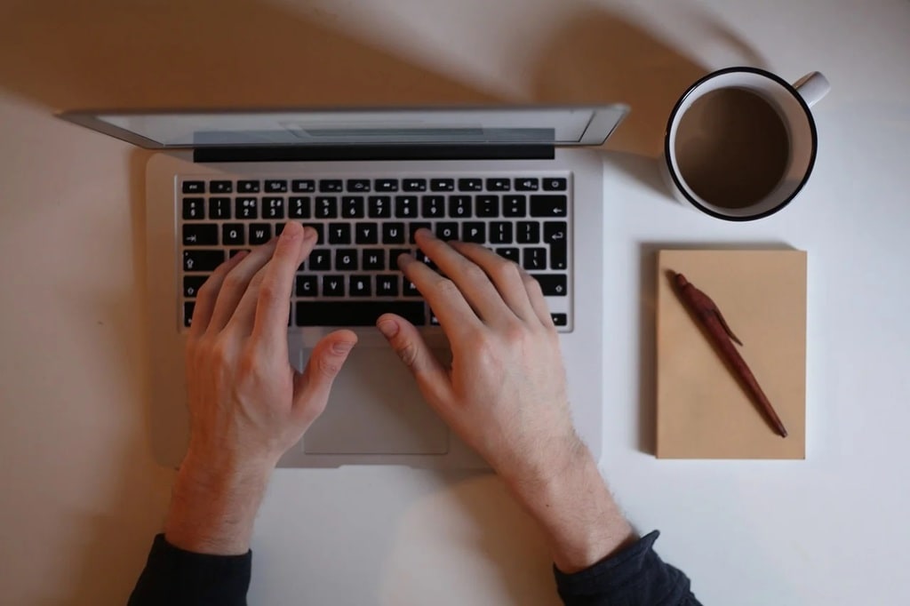 Comment les entreprises utilisent les chatbots intelligents &nbsp;?
